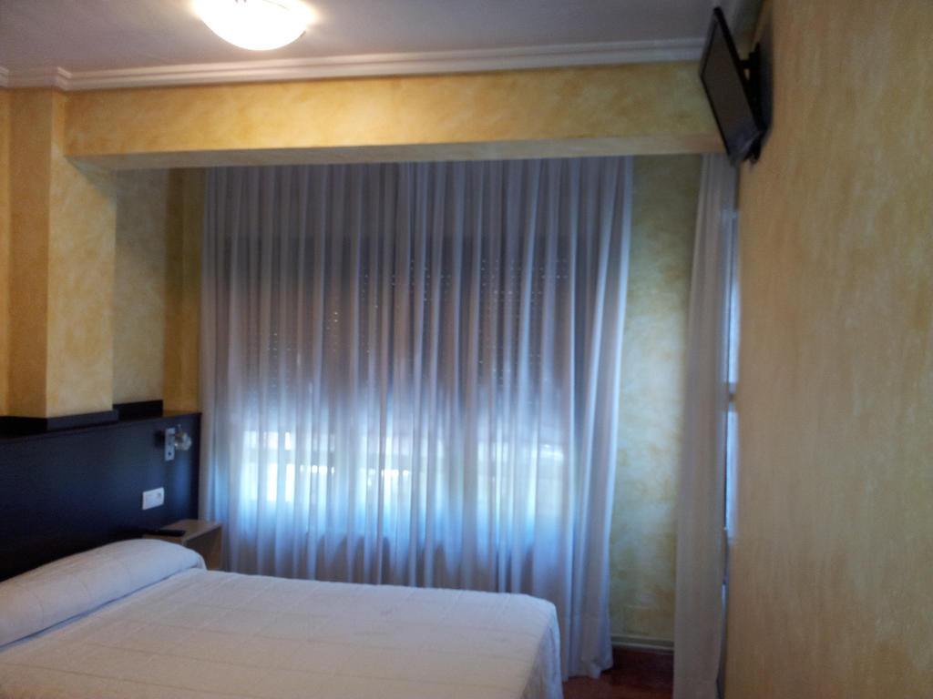 Alojamientos Rio Cares Leon Room photo